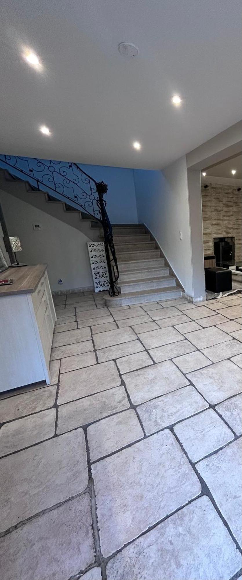 Maison Familiale A Nimes